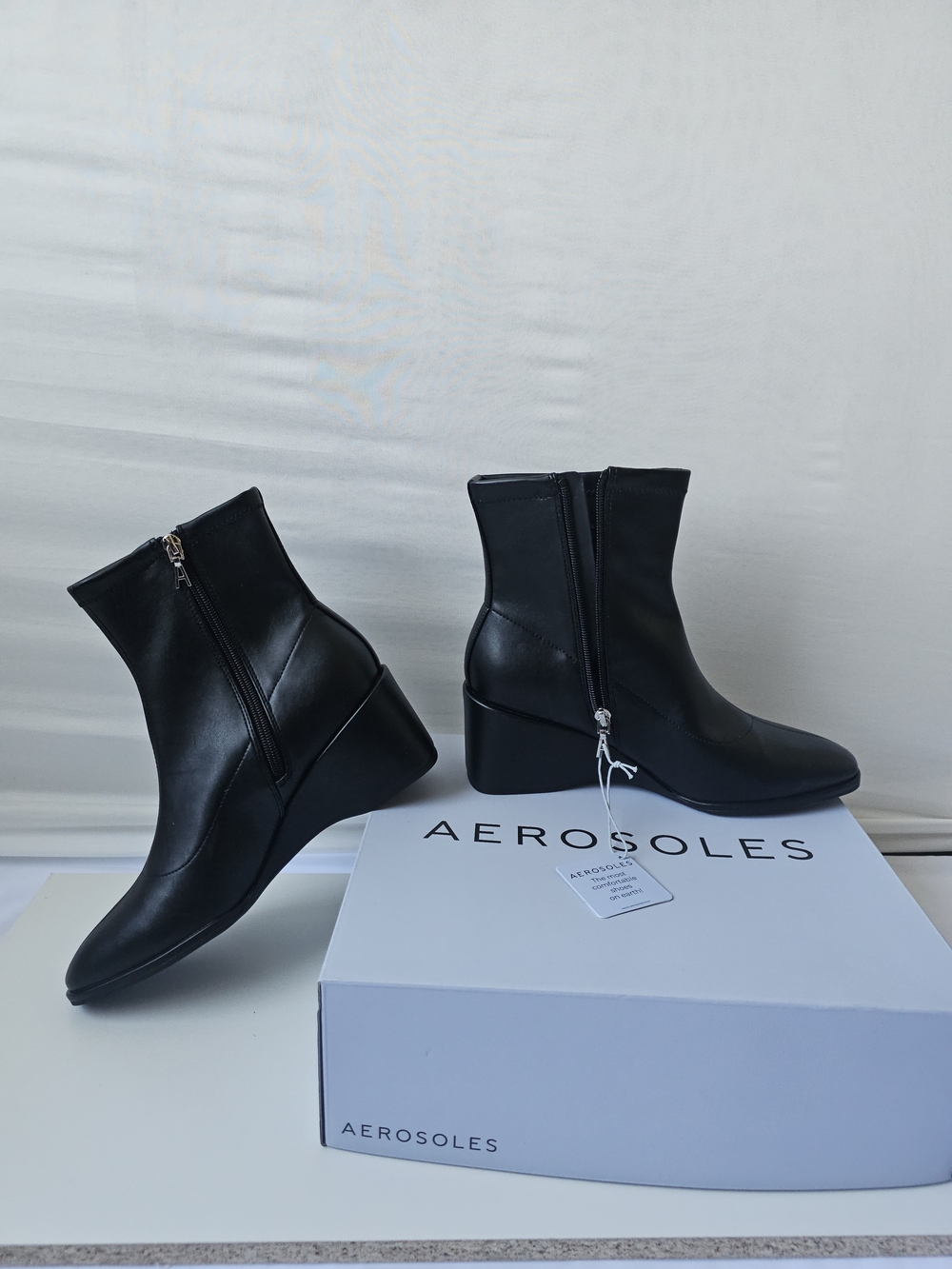 Aerosoles Anouk Women's Black Wedge Ankle Boots Size 10M NWT Comfort Booties
